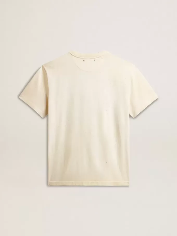 Vit T-shirt i åldrat bomullstyg för herr med guldtryck Vit T-shirt i åldrat bomullstyg för herr med guldtryck