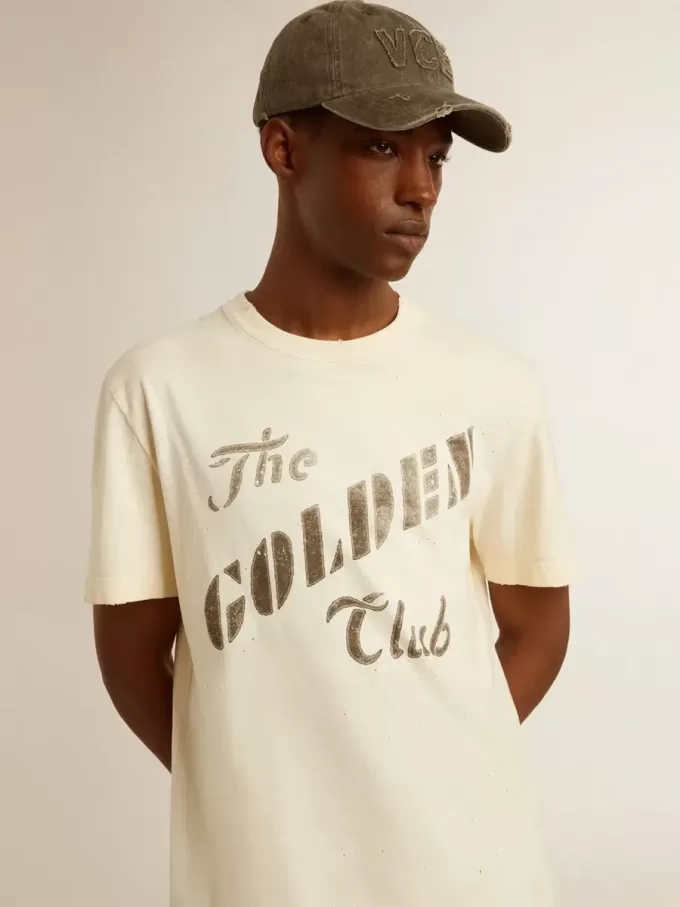 Vit T-shirt i åldrat bomullstyg för herr med guldtryck Vit T-shirt i åldrat bomullstyg för herr med guldtryck