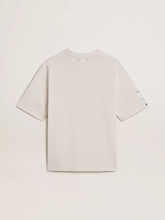 Vit unisex-T-shirt med medelhavstryck och Pescheria Golden-märke på ärmen Vit unisex-T-shirt med medelhavstryck och Pescheria Golden-märke på ärmen