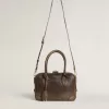 Vita Bag i brunt vintage-läder med gulddetaljer Vita Bag i brunt vintage-läder med gulddetaljer