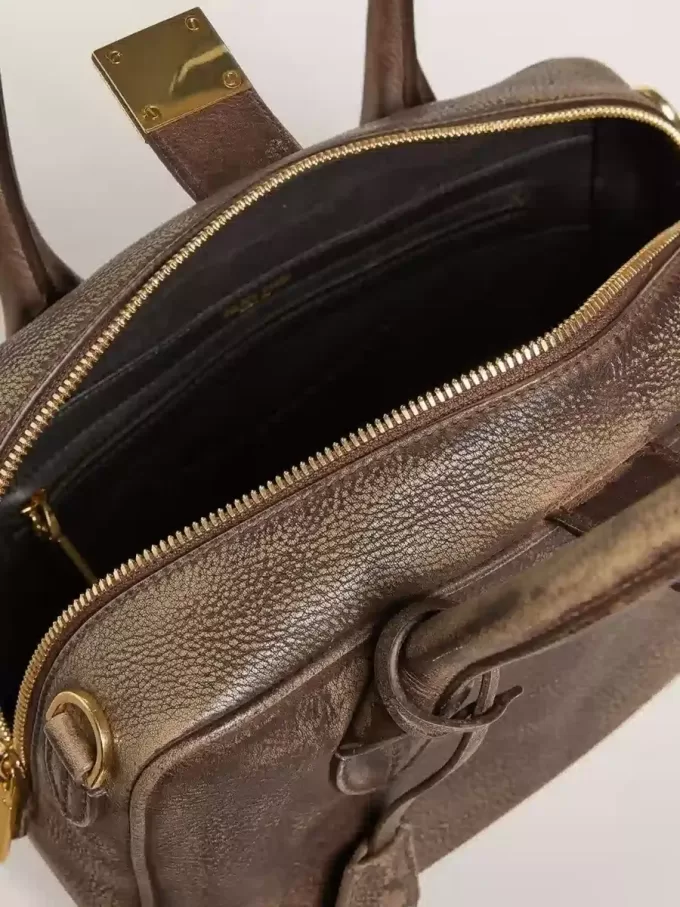 Vita Bag i brunt vintage-läder med gulddetaljer Vita Bag i brunt vintage-läder med gulddetaljer