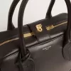 Vita Bag i mjukt svart läder med gulddetaljer