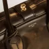 Vita Bag i svart slitet läder med gulddetaljer