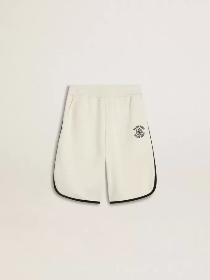 Vita shorts för pojkar med broderad logotyp Vita shorts för pojkar med broderad logotyp