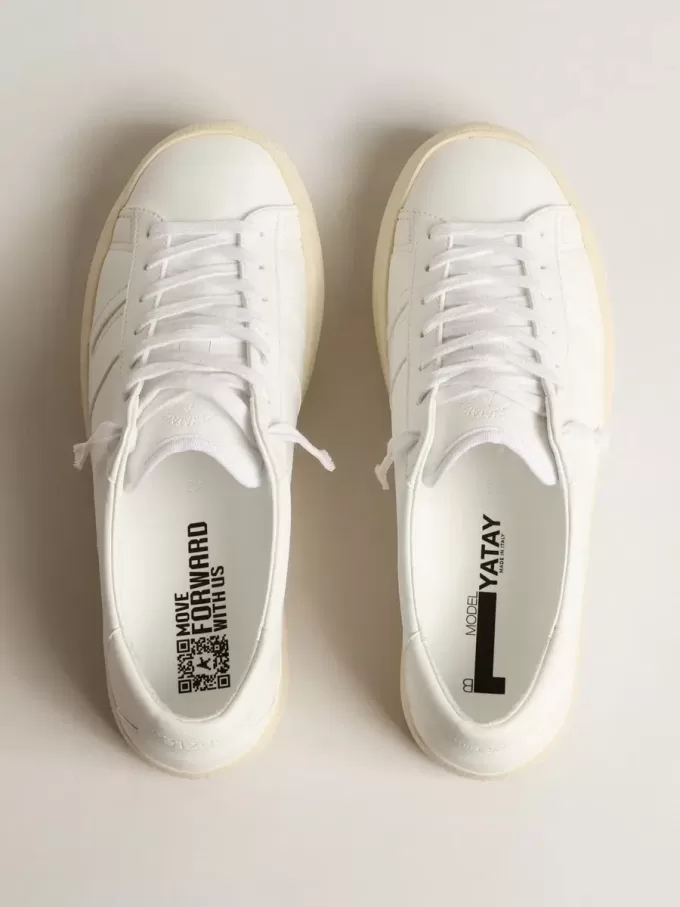 Yatay Model 1B hållbara sneakers med vit biobaserad ovandel och vit Y