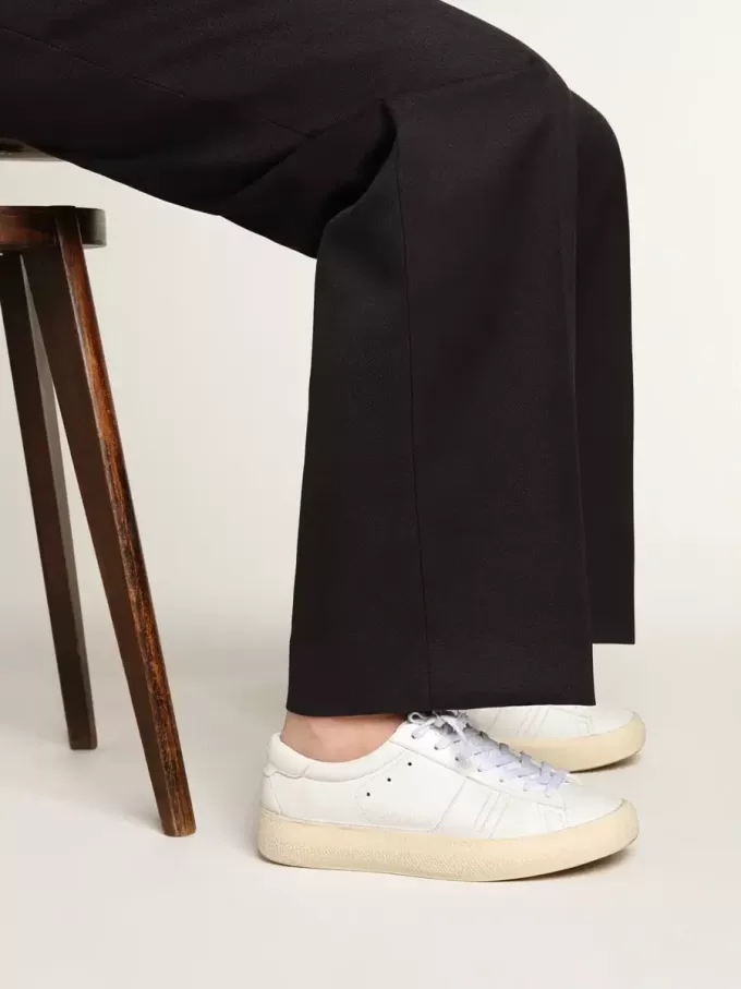 Yatay Model 1B hållbara sneakers med vit biobaserad ovandel och vit Y