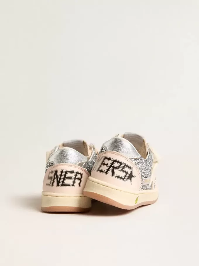 Young Ball Star i glitter med silvermetallisk läderklack Young Ball Star i glitter med silvermetallisk läderklack