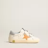 Young Old School i läder med orange stjärna och babyblå hälflik Young Old School i läder med orange stjärna och babyblå hälflik