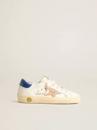 Young Super-Star i nappaläder med beige stjärna och blå hälflik