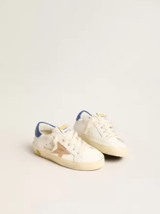 Young Super-Star i nappaläder med beige stjärna och blå hälflik